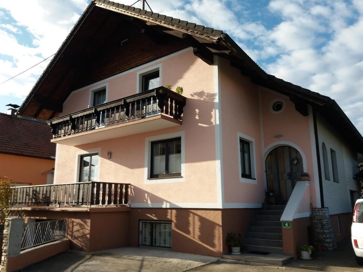 Wohnung Mit Charme In Pinsdorf Zewnętrze zdjęcie